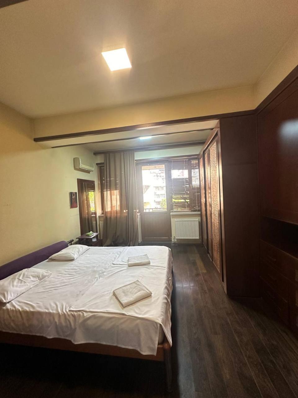 Hotel Costa Yerevan Bagian luar foto