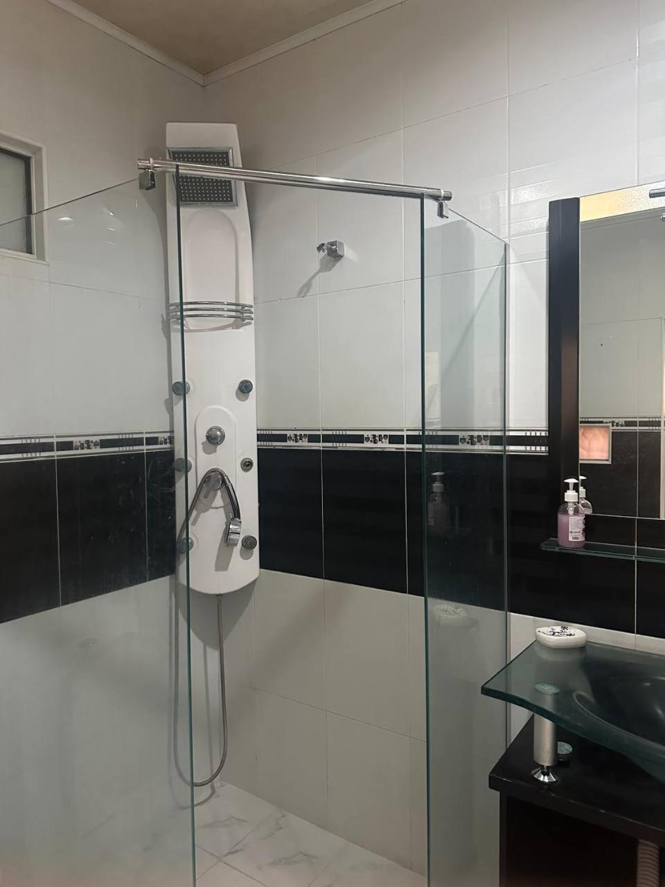 Hotel Costa Yerevan Bagian luar foto