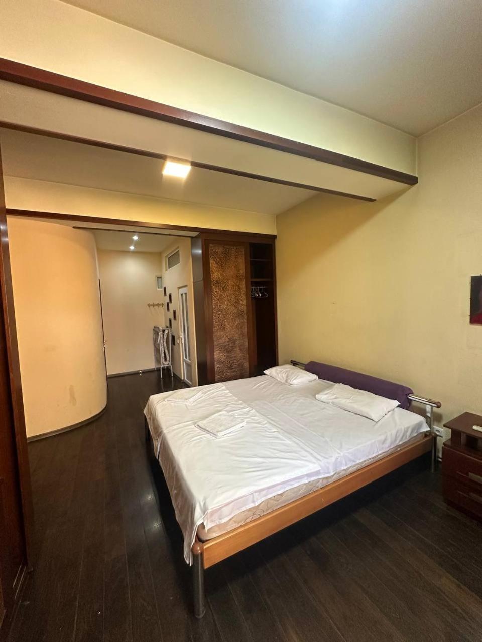 Hotel Costa Yerevan Bagian luar foto