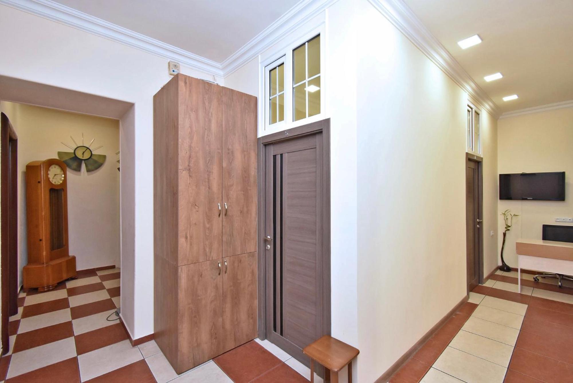 Hotel Costa Yerevan Bagian luar foto