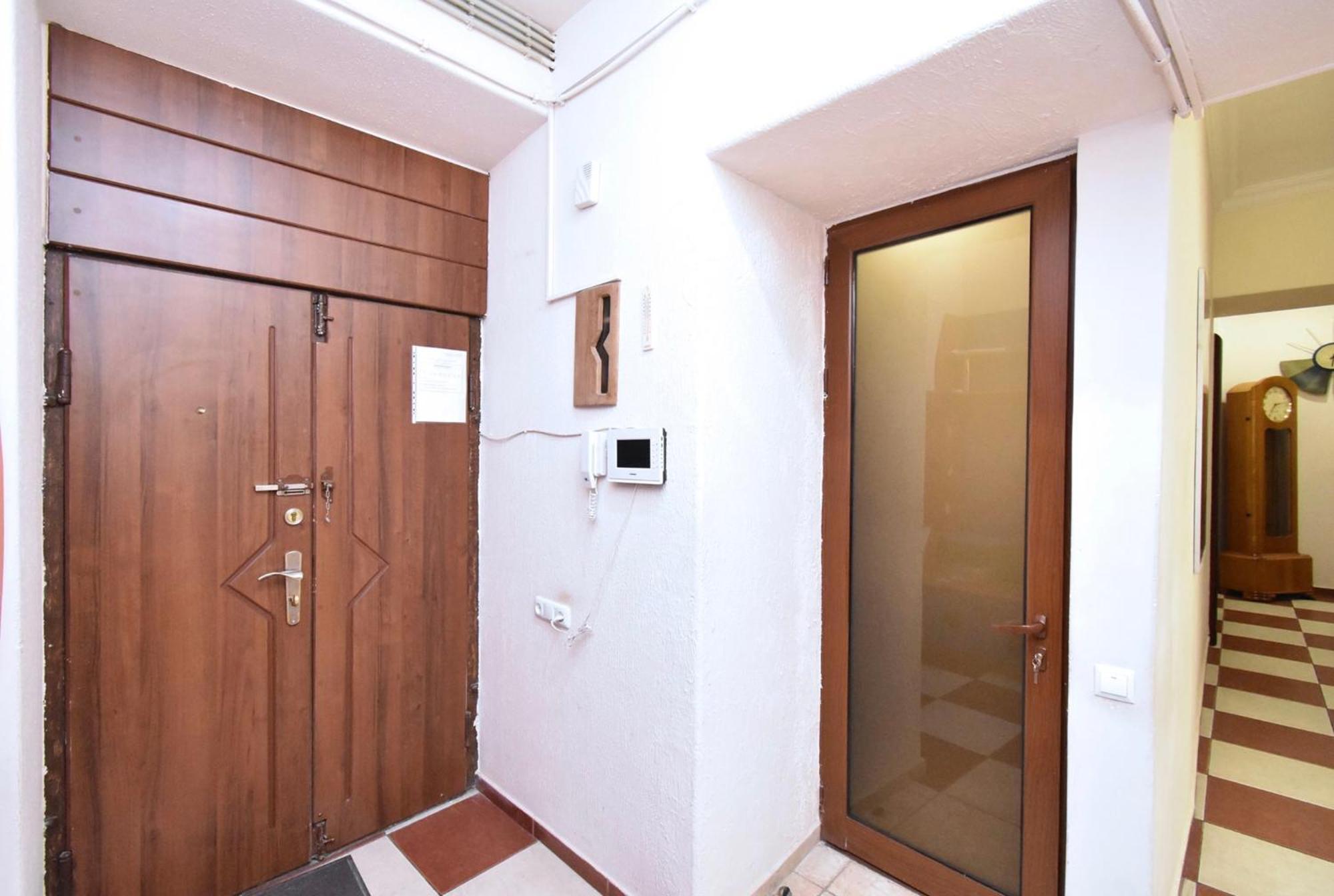 Hotel Costa Yerevan Bagian luar foto