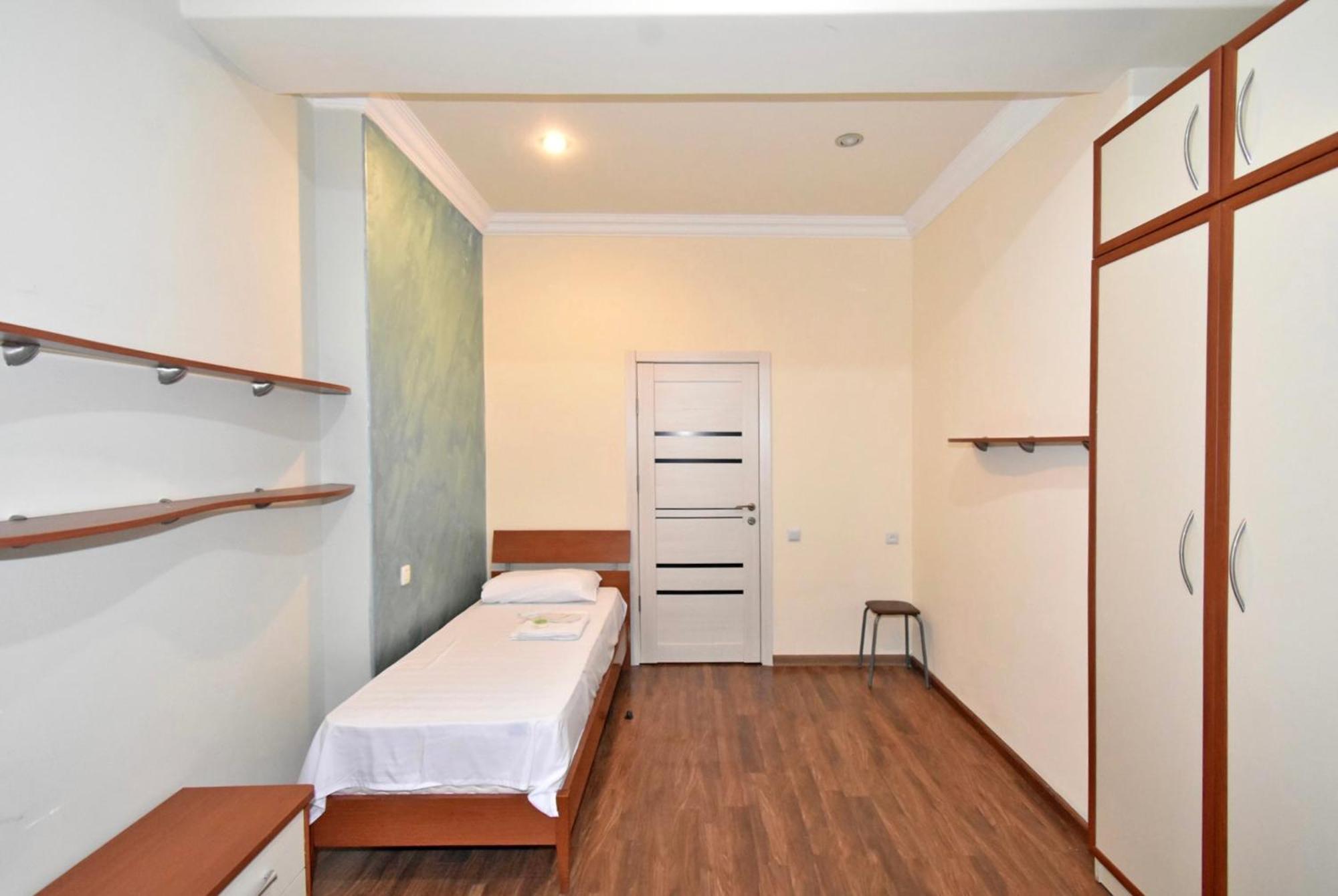 Hotel Costa Yerevan Bagian luar foto