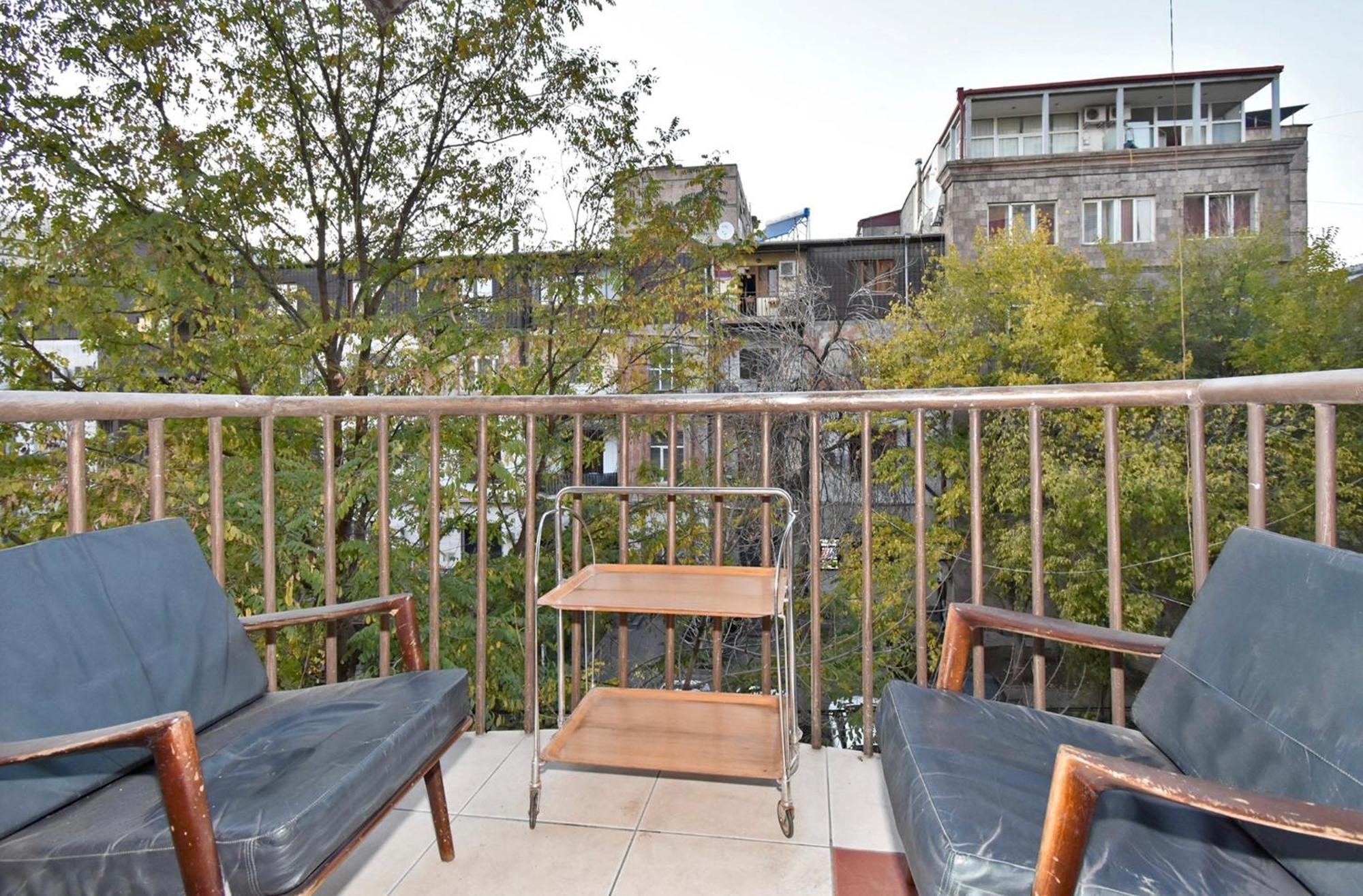 Hotel Costa Yerevan Bagian luar foto