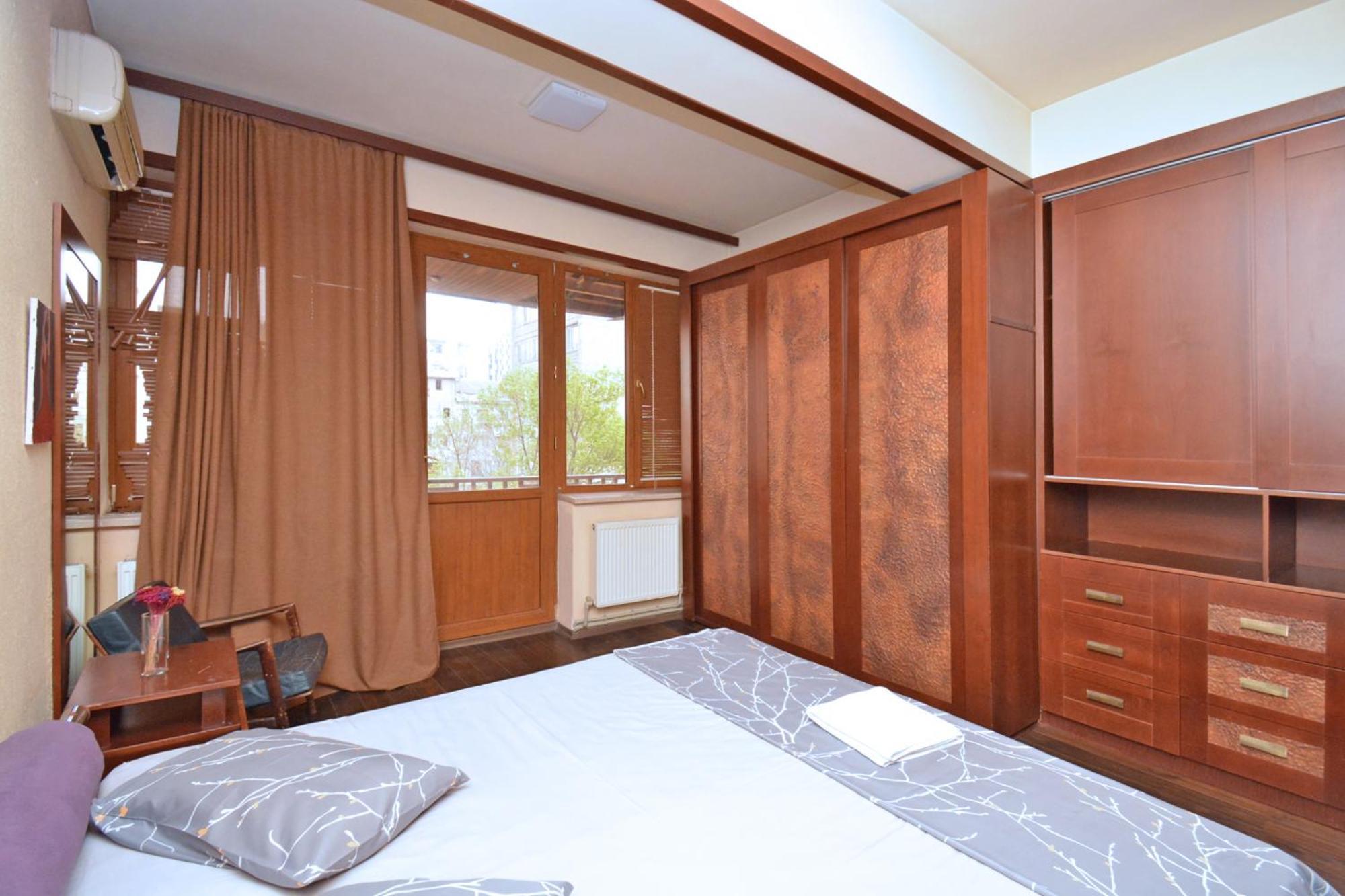 Hotel Costa Yerevan Bagian luar foto